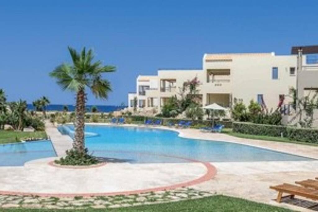 Odyssey Beach Front Apartment La Canea Exterior foto