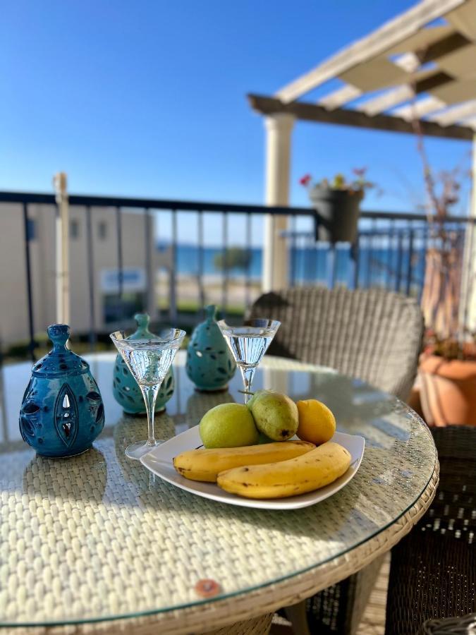 Odyssey Beach Front Apartment La Canea Exterior foto